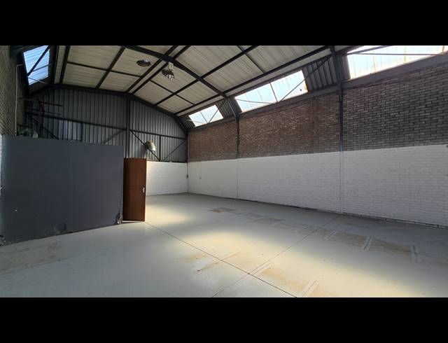 275M² WAREHOUSE TO LET IN SPARTAN
